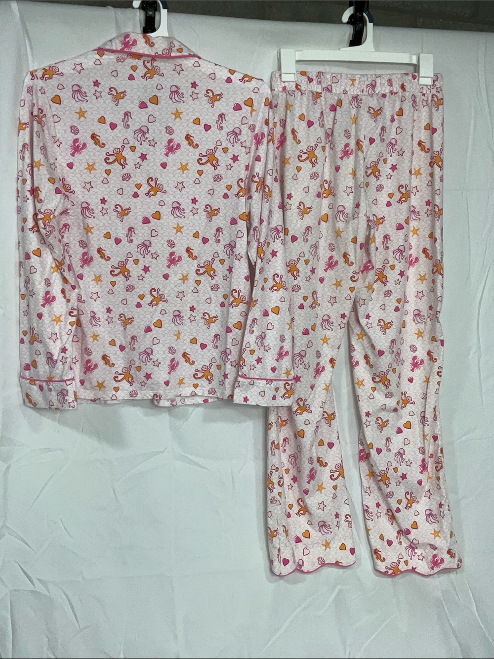 Roller Rabbit xTarget Women’s Pajamas
Pink Ocean/Sea Life| Button Down Front XS - Picture 7 of 9